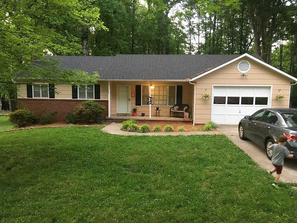 1st image of 107 Northwood Dr