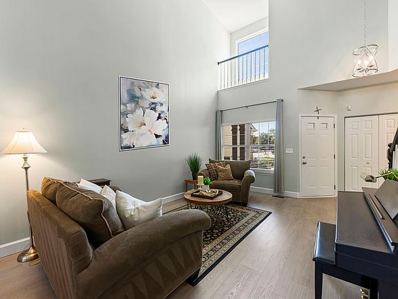 5th image of 32102 Millard Cir #2