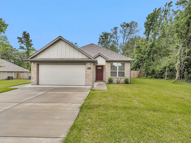 11158 Lake Dr — Photo 2