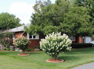 7 Alfred Dr E, Albany, NY 12205