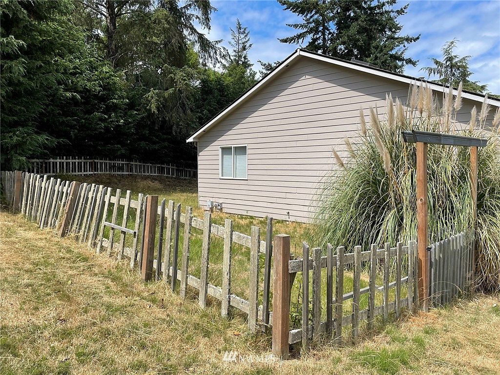 Oak Harbor, WA 98277