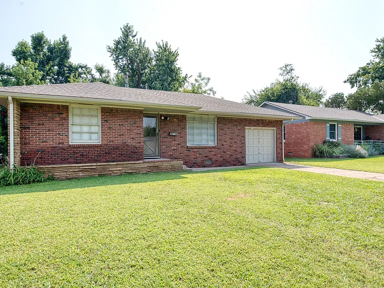 1722 Mattern Dr — Photo 1