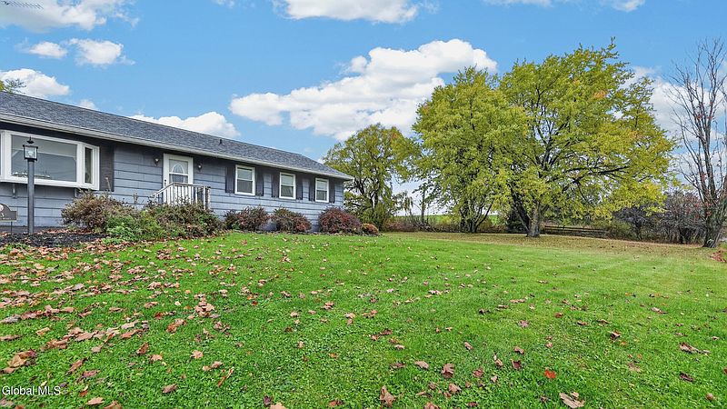 5th image of 493 Slate Hill Road