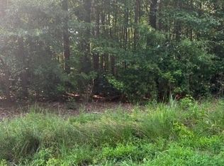 17 Redlawn Rd, Bracey, VA 23919