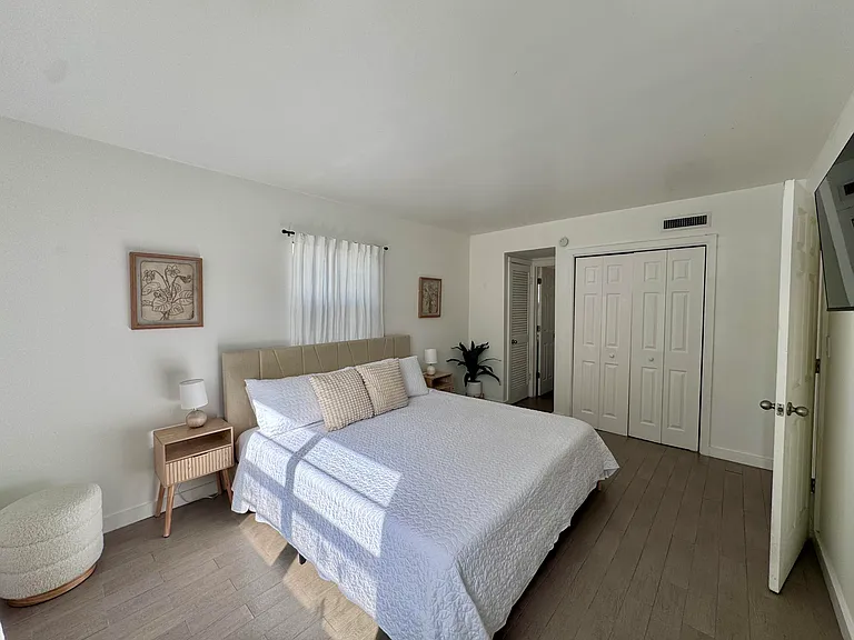 202 Lucerne Ave #12 — Photo 42