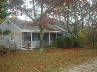 292 Edgewater Dr W, East Falmouth, MA 02536