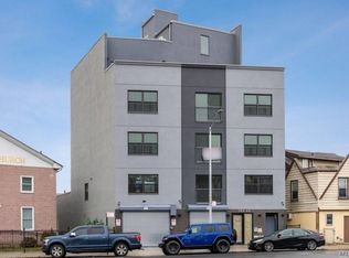 10422 Astoria Blvd, East Elmhurst, NY 11369