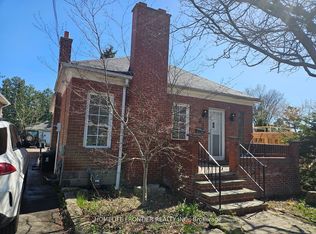 205 Burnett Ave, Toronto, ON M2N 1V7