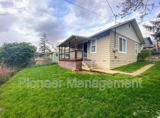 1536 SE Booth Ave, Roseburg, OR 97470