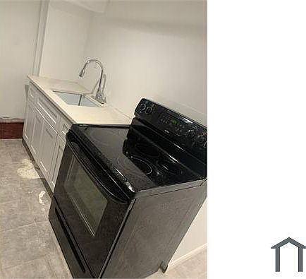 3rd image of 6142 Ludlow St #C