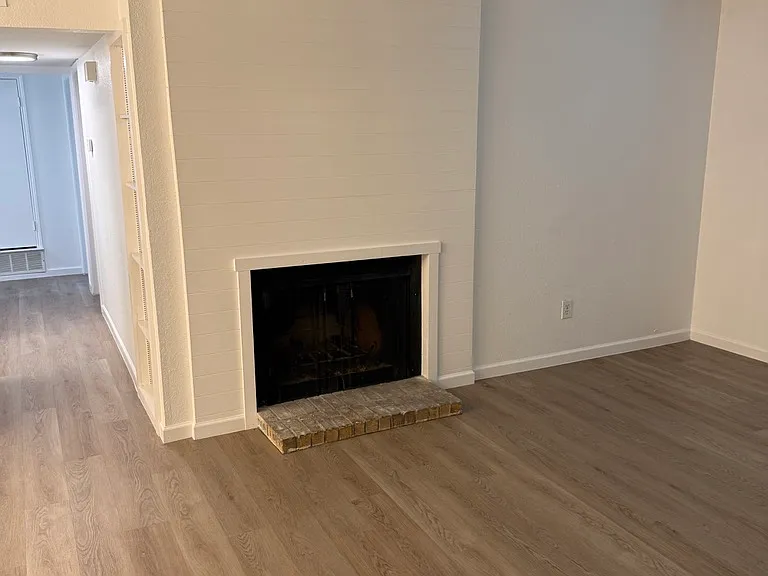 1103 Airline Dr — Photo 6