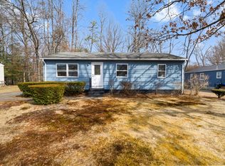 11 Hanson Dr, Springfield, MA 01128