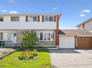 49 Overlea Dr, Kitchener, ON N2M 1S9