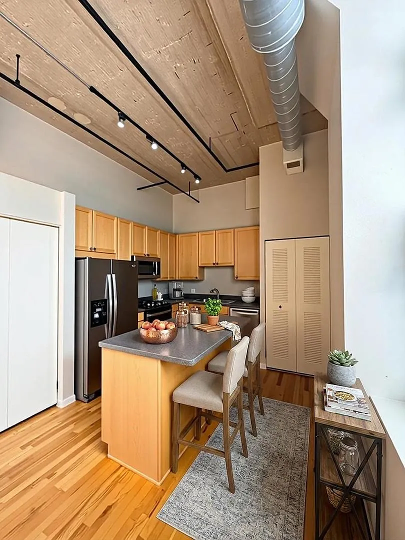 1 bed, $2,550 — Photo 2