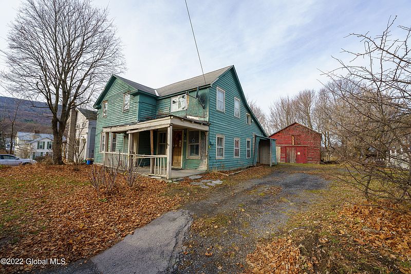 3rd image of 2681 New Scotland Road