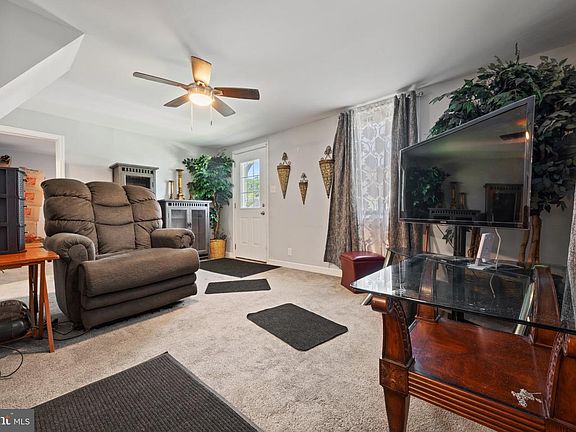 2nd image of 475 Evergreen Ave