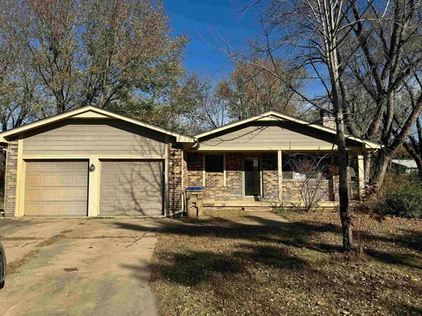 5 N Gayle Ct, Valley Center, KS 67147