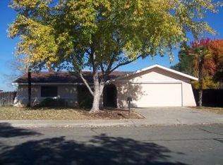 795 W Polson Ave, Clovis, CA
