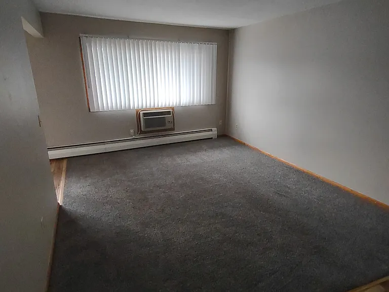 8401 Center Dr NE — Photo 14