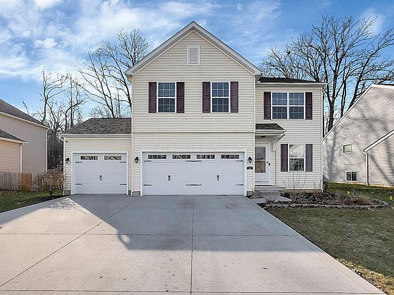 2nd image of 215 Mannaseh Dr W