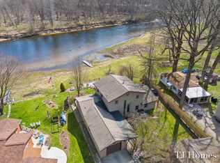 7628 S Main St, Newaygo, MI 49337