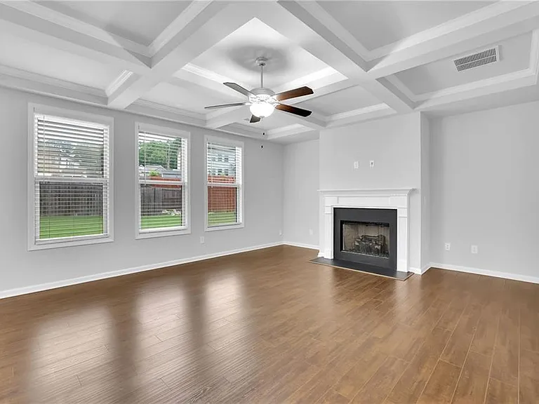 3187 Oxford Mill Ln — Photo 4