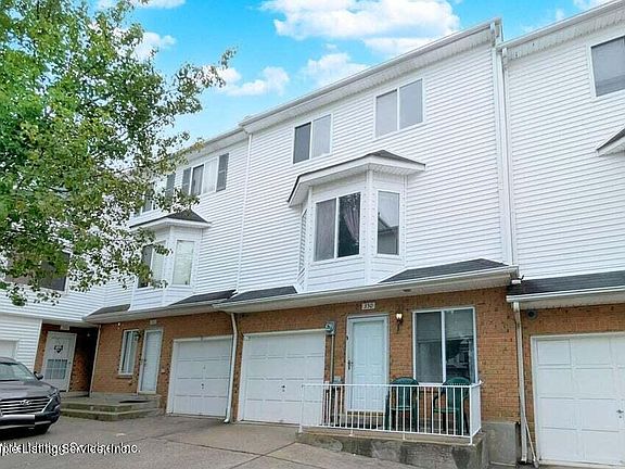 2nd image of 350 Aspen Knolls Way