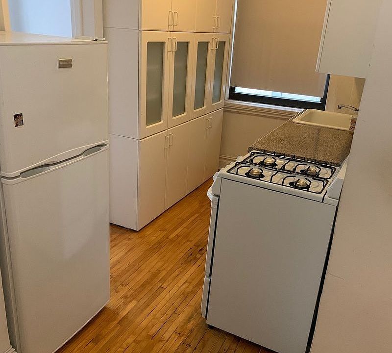 1st image of 820 W End Ave APT 1E
