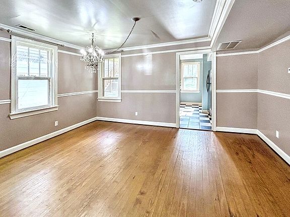 5th image of 226 Charles St