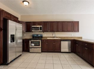 207 NW 152nd Ln, Pembroke Pines, FL 33028