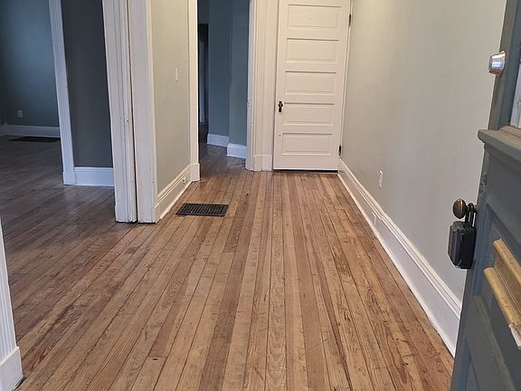 2nd image of 3711 Morris Pl APT 1