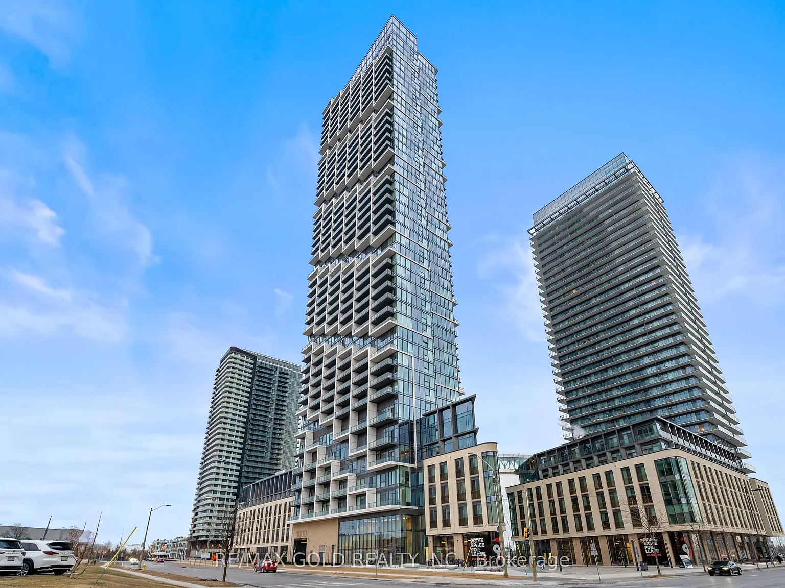 1 bed, $2,000 — Photo 1