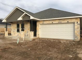 208 Winston Dr., Fredericksburg, TX 78624