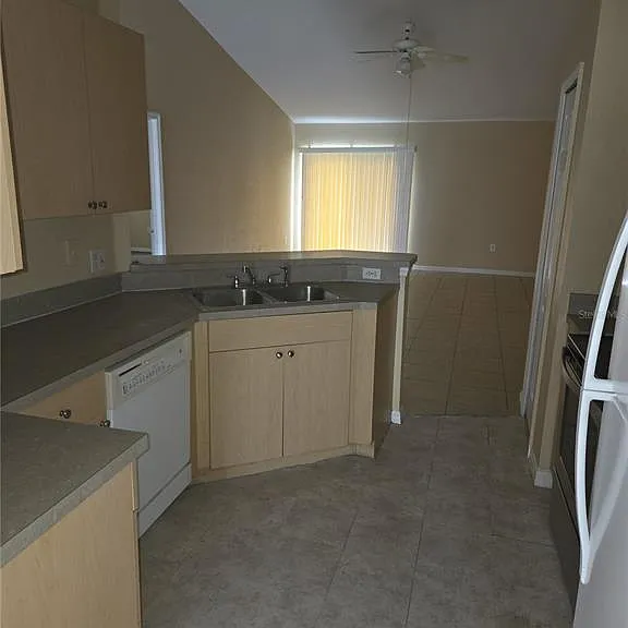 8 Sawfish Ct — Photo 6