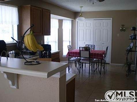 3rd image of 860 Amberstone Dr