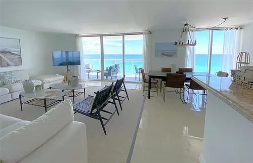 2030 S Ocean Dr #821 Photo 1