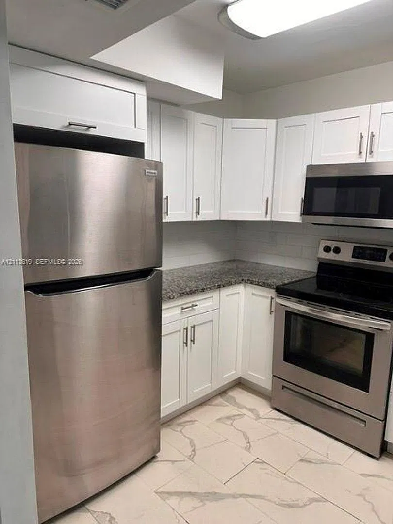 5952 NW 25th Place 234, Sunrise, FL 33313 - 2227 — Photo 2