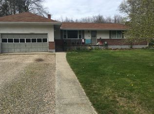 24 Irving St, Groton, CT 06355