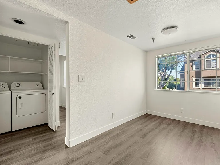 55 Donada Pl — Photo 10