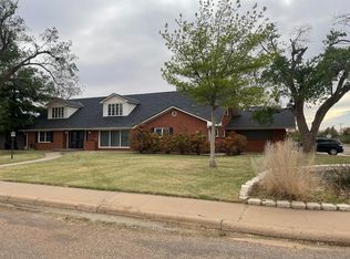 1211 Wayland St, Plainview, TX 79072