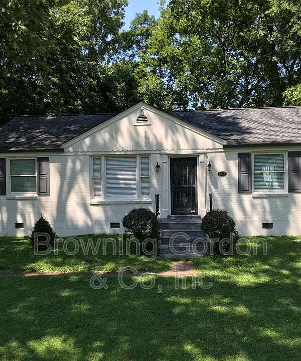 1st image of 2915 Selena Dr