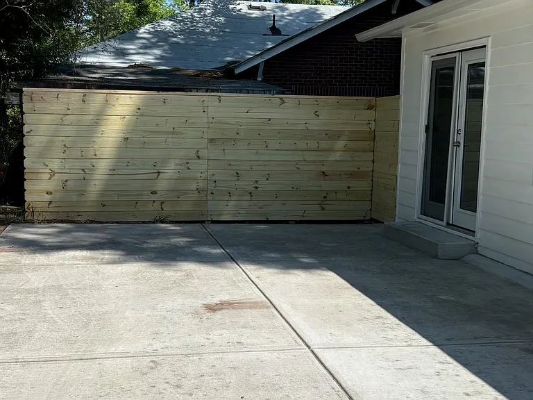 718 Florence Pl NW — Photo 5