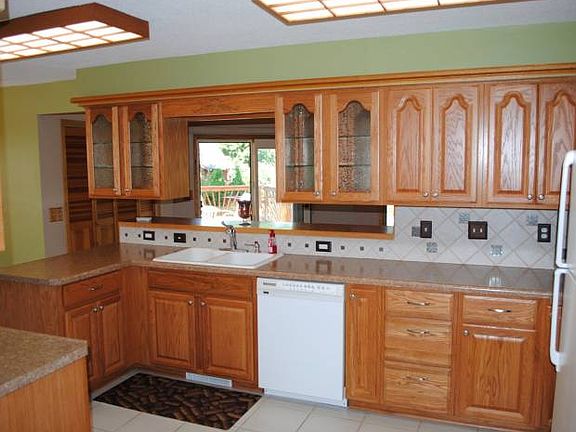 Plenty of counter space!