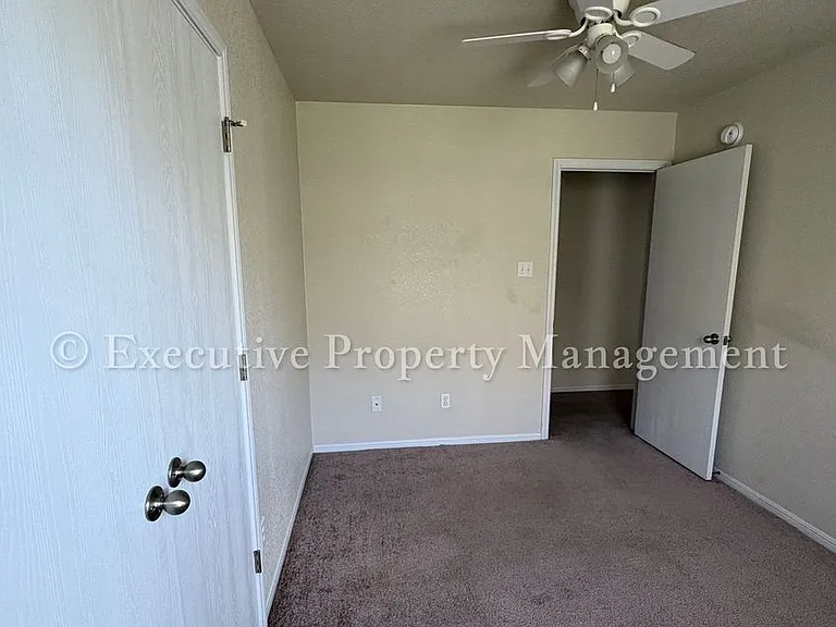 208 Janelle Dr — Photo 18