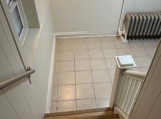 3237 W Wilson Ave, Chicago, IL 60625