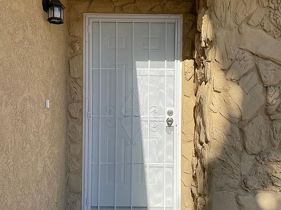 2nd image of 73048 Sun Valley Dr