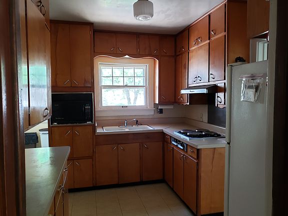 5th image of 525 18th Ave