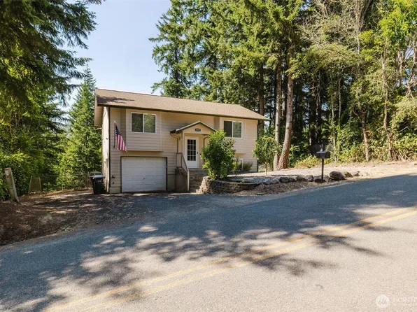 1050 NE Larson Boulevard, Belfair, WA 98528
