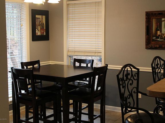 5th image of 8841 Oak Grove Blvd