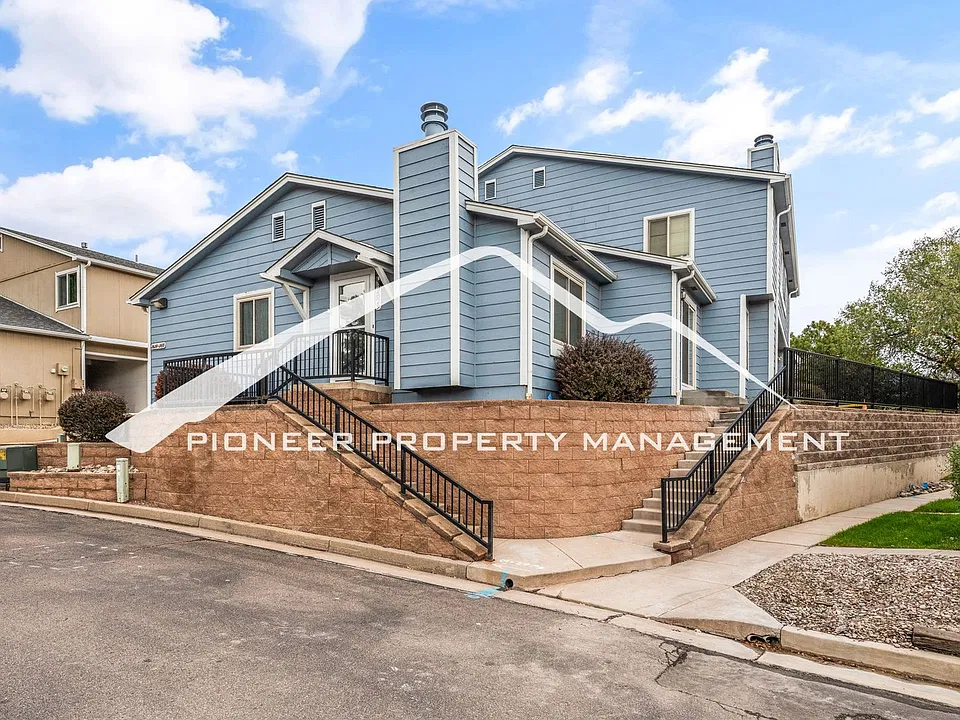 2835 Hearthwood Ln